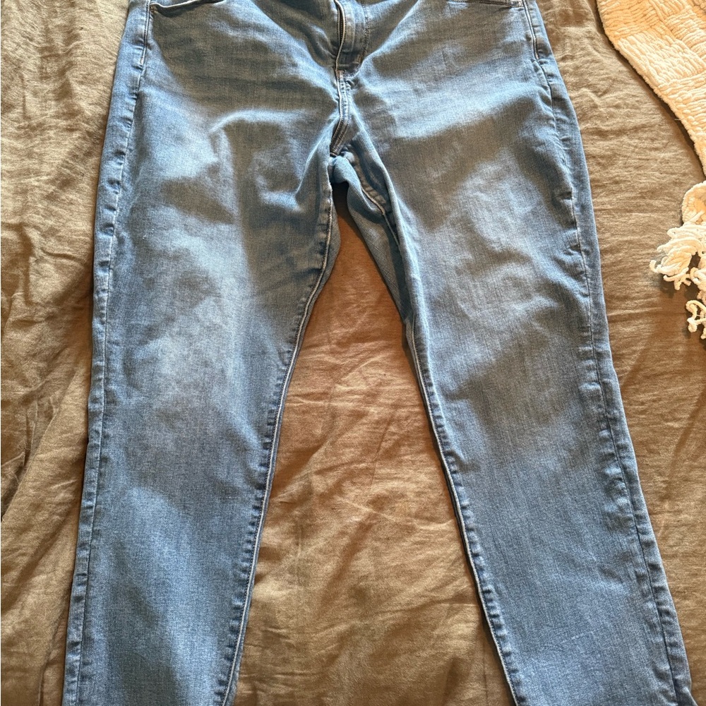 American Eagle Outfitters Light Blue Skinny Jeans